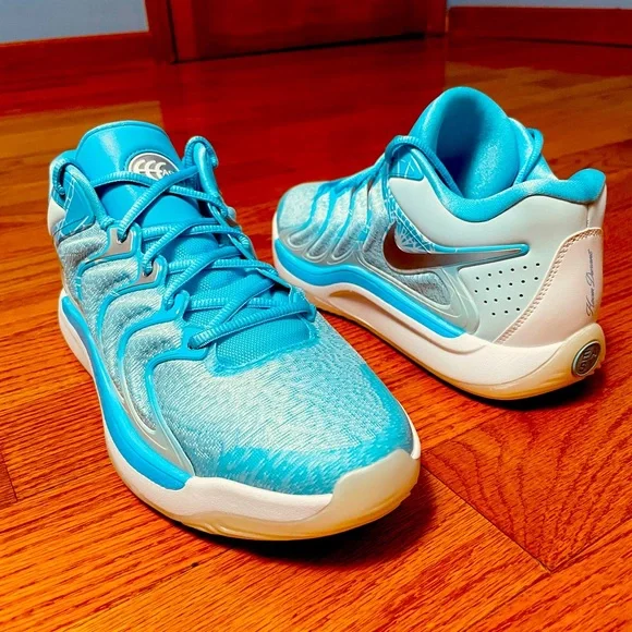 Nike KD17 XMAS (Christmas) Aquarius Blue-Glacier Blue Size  FZ1525-400